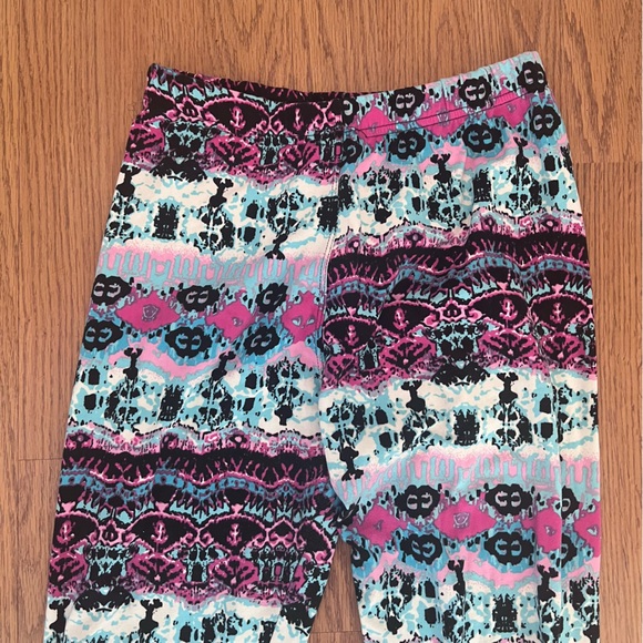 Shosho Women’s Leggings with Pink and Black Patterns Size Small - Picture 2 of 6
